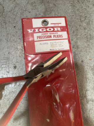 Vigor Flat Nose Smooth Jaw Plier