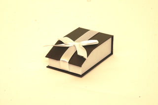 MAGNETIC RIBBON PAPER BOX BLACK- SMALL PENDANT Box of 36